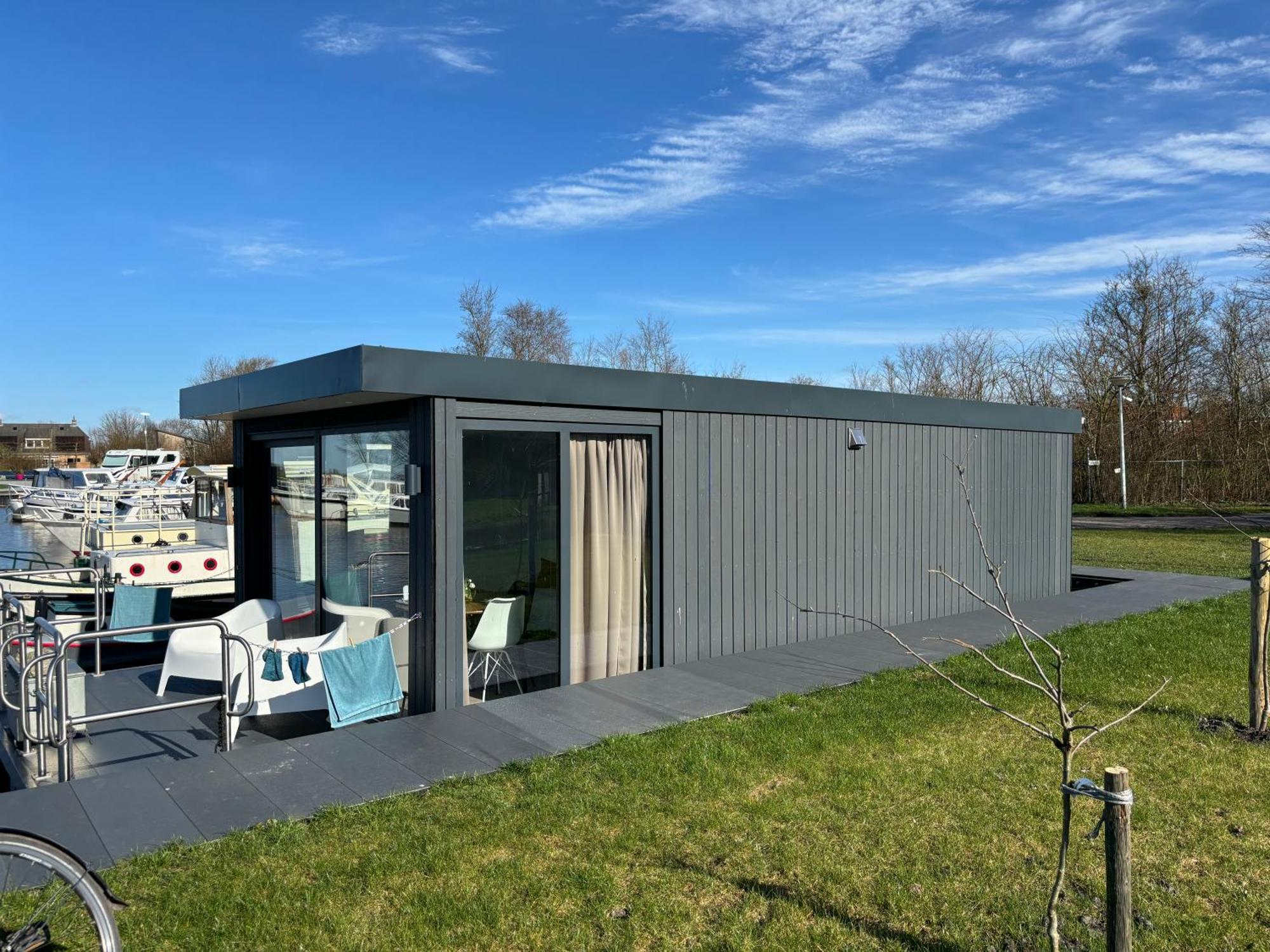 Uniek Overnachten In Een Tiny House Op De Appelhof Wommels エクステリア 写真